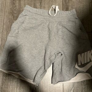 Classic gray nike shorts M